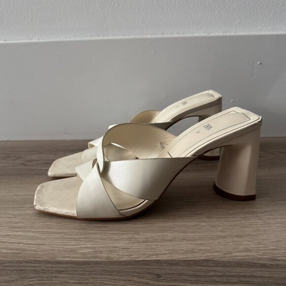 Zara Block Heel Cream/White Leather Twist Sandals - Picture 3 of 7